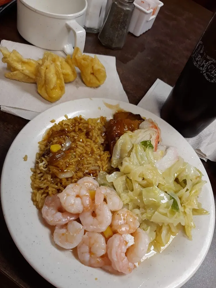 Combination of Shrimp Rice Pork Cabbage Crab Meat & Crab Rangoon